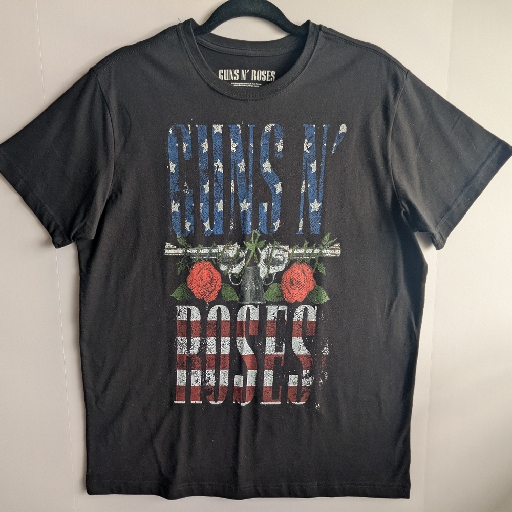 Guns N' Roses Tee!